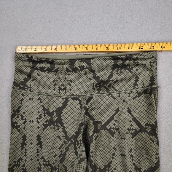 Lululemon Leggings Lot Women 4/6 Multicolor Cropped Athleisure Yoga Gym 6 Count - Picture 5 of 16